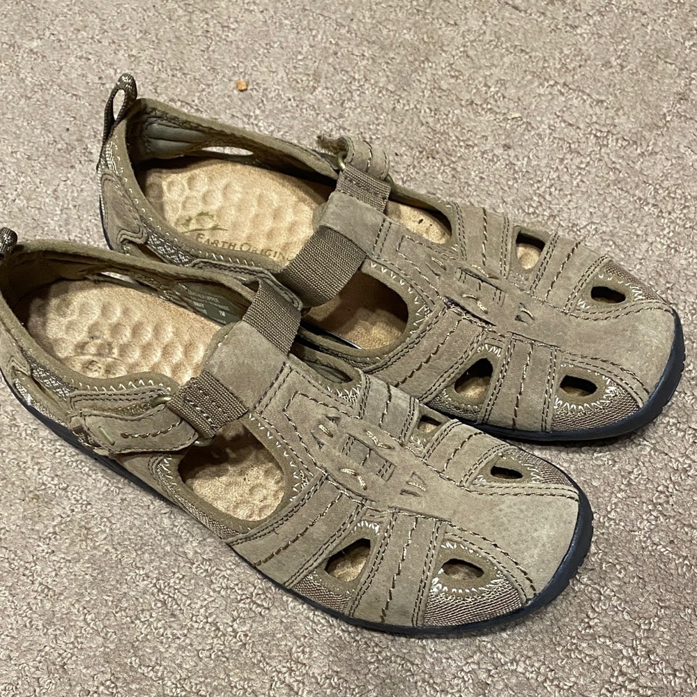 Earth Origins Leather Khaki Size 7M Caged Sandals Spring Summer Beach Vacation
